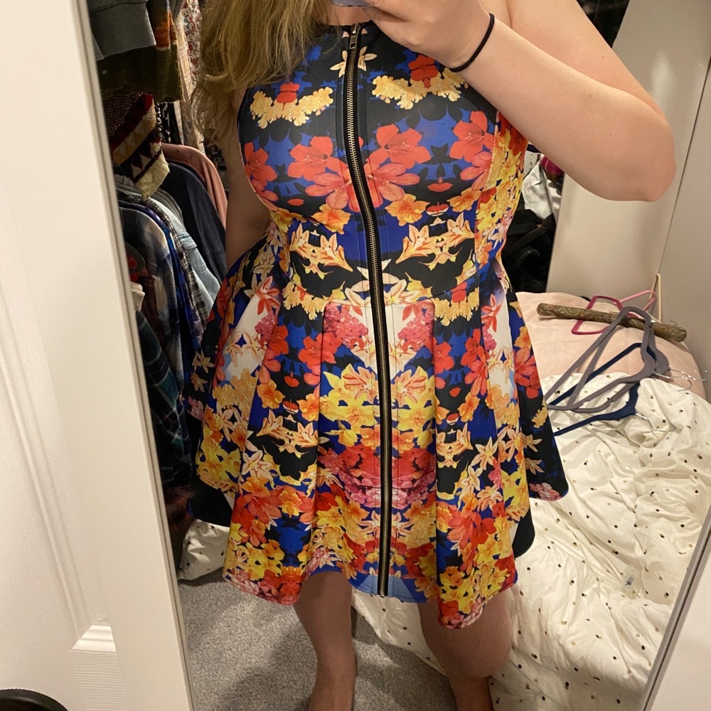 Romeo and Juliet Couture Scuba Front Zip-Up Fit & Flare Dress Floral Size Medium